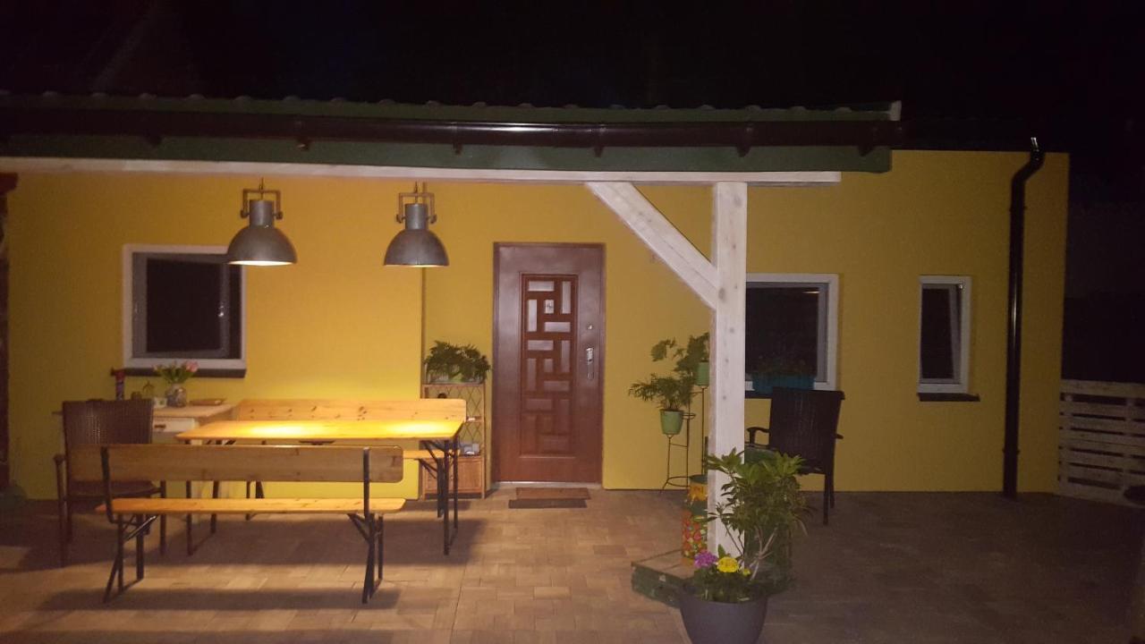 Vila Alpaka-Ranczo Aff Puławy Exteriér fotografie